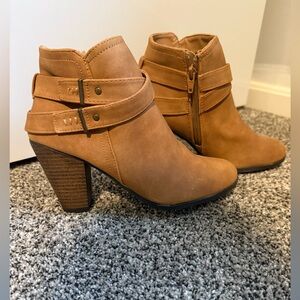 Tan Ankle Boots for Women